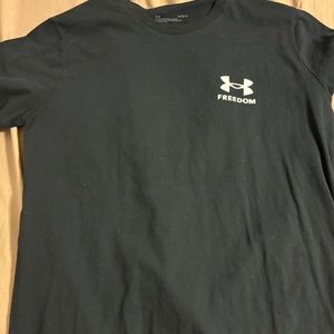 UnderArmor men’s large shirt